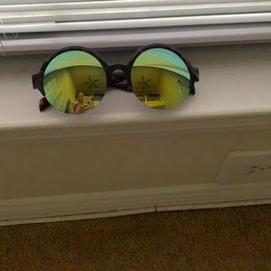 Reflective sunglasses